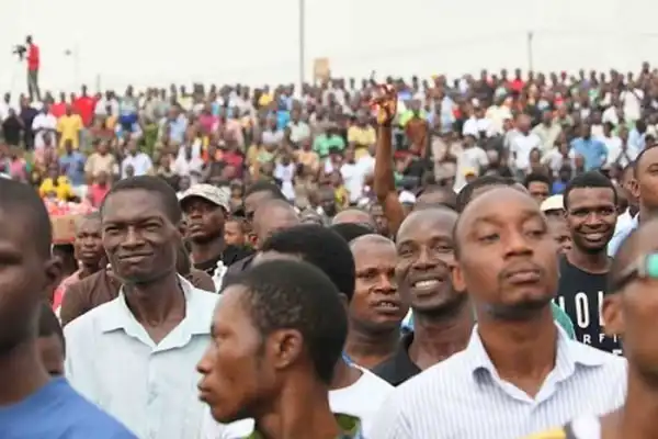 The Number Of Nigerians Who Became Jobless Within Just 9 Months Will Shock You (See Here)